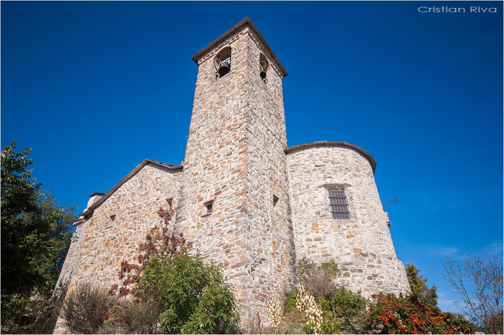 Val Trebbia e anello del Brugnello: Brugnello e la chiesa di San Rocco